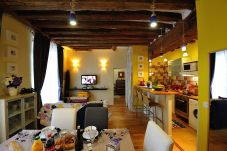 Apartment in Paris - B1DF Four by Four