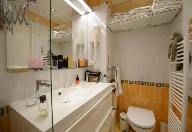 Appartement à Paris - B4DF Peace & Love Appartement à Paris - B4DF Peace & Love